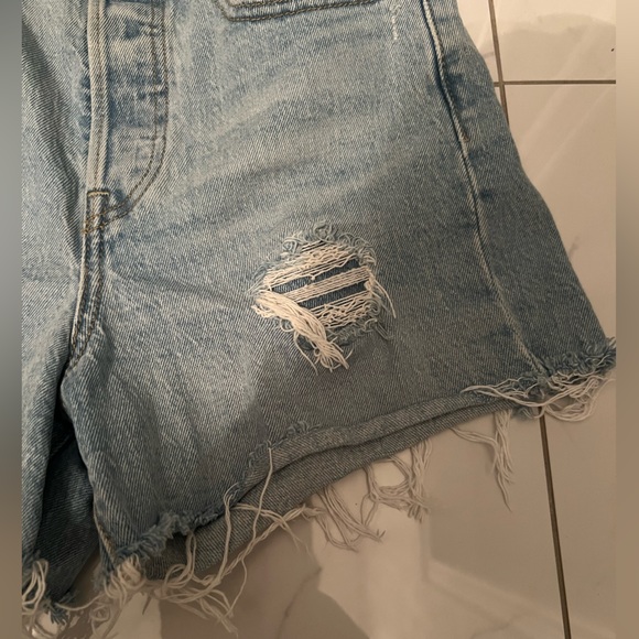 Levi’s ribcage shorts - Picture 3 of 7